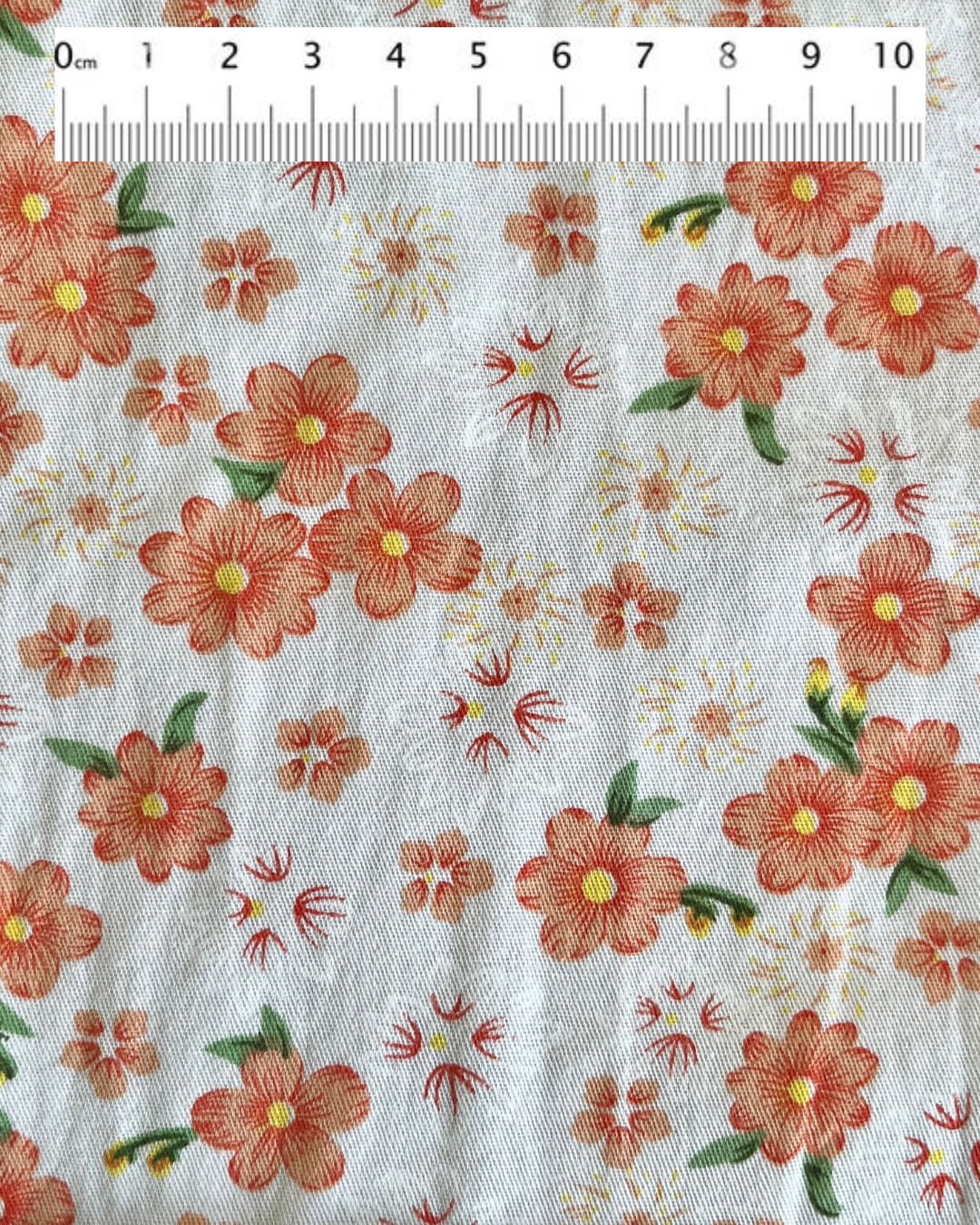 06 Vit med orangea blommor