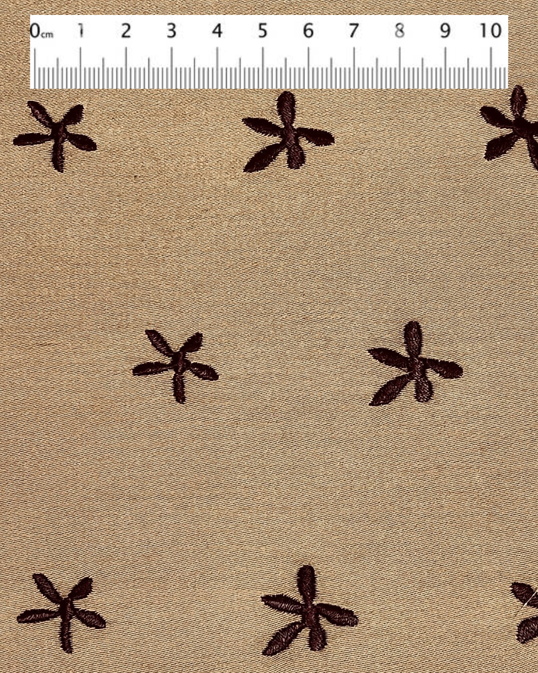 73 Broderade bruna blommor