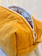 Necessär Yellow Corduroy