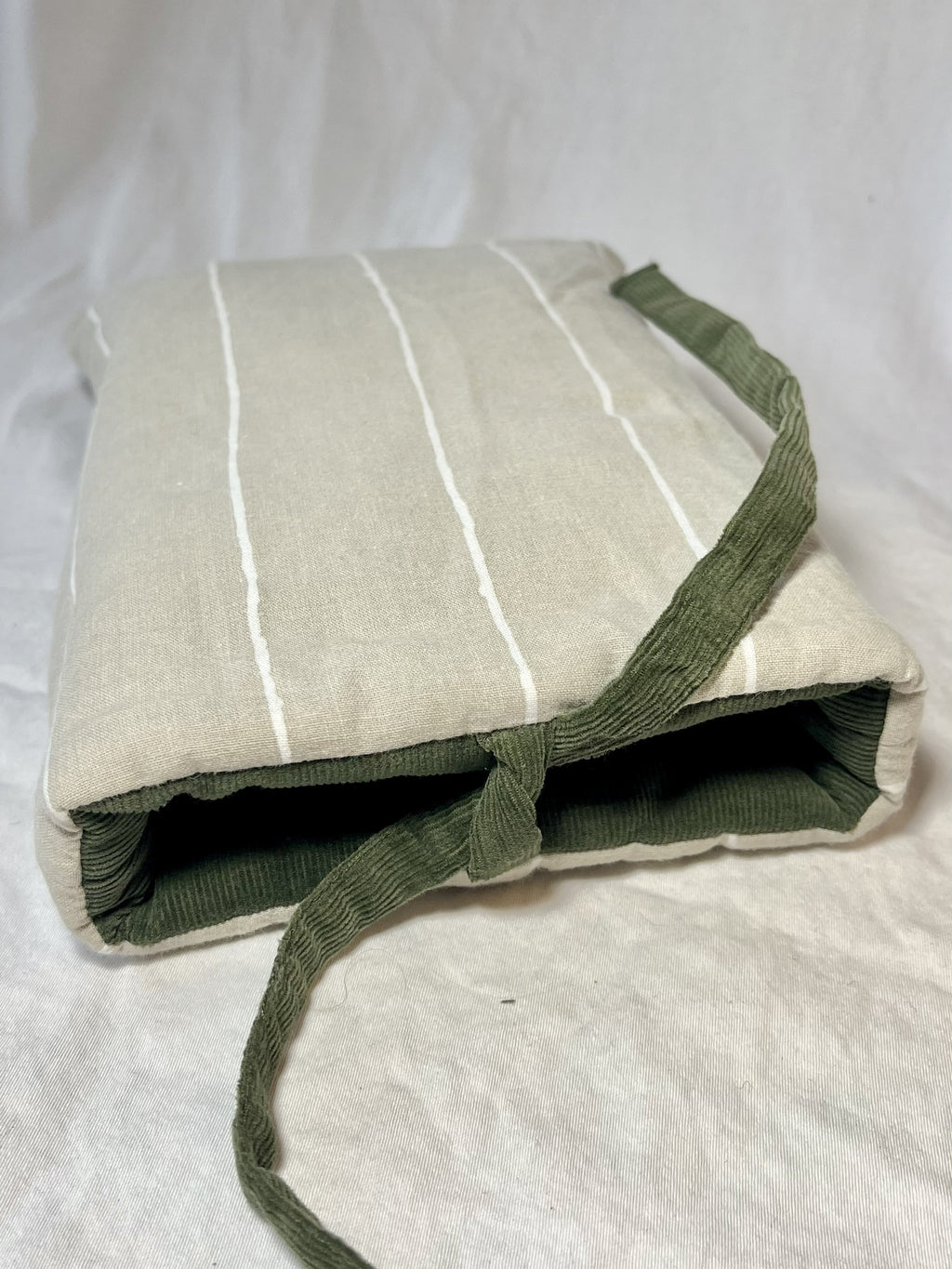 Bokfodral Green Corduroy